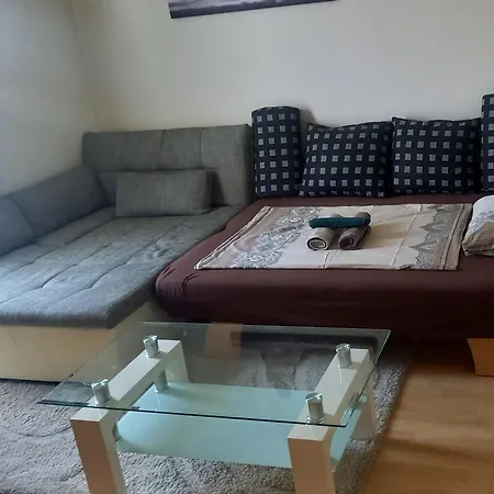 - Seerose 50 M2 Neufeldersee Ebenfurth