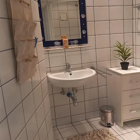 - Seerose 50 M2 Neufeldersee Ebenfurth