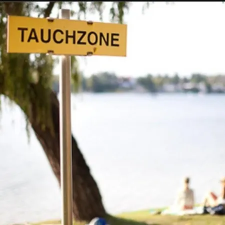 - Seerose 50 M2 Neufeldersee شقة