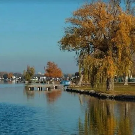 - Seerose 50 M2 Neufeldersee * Ebenfurth